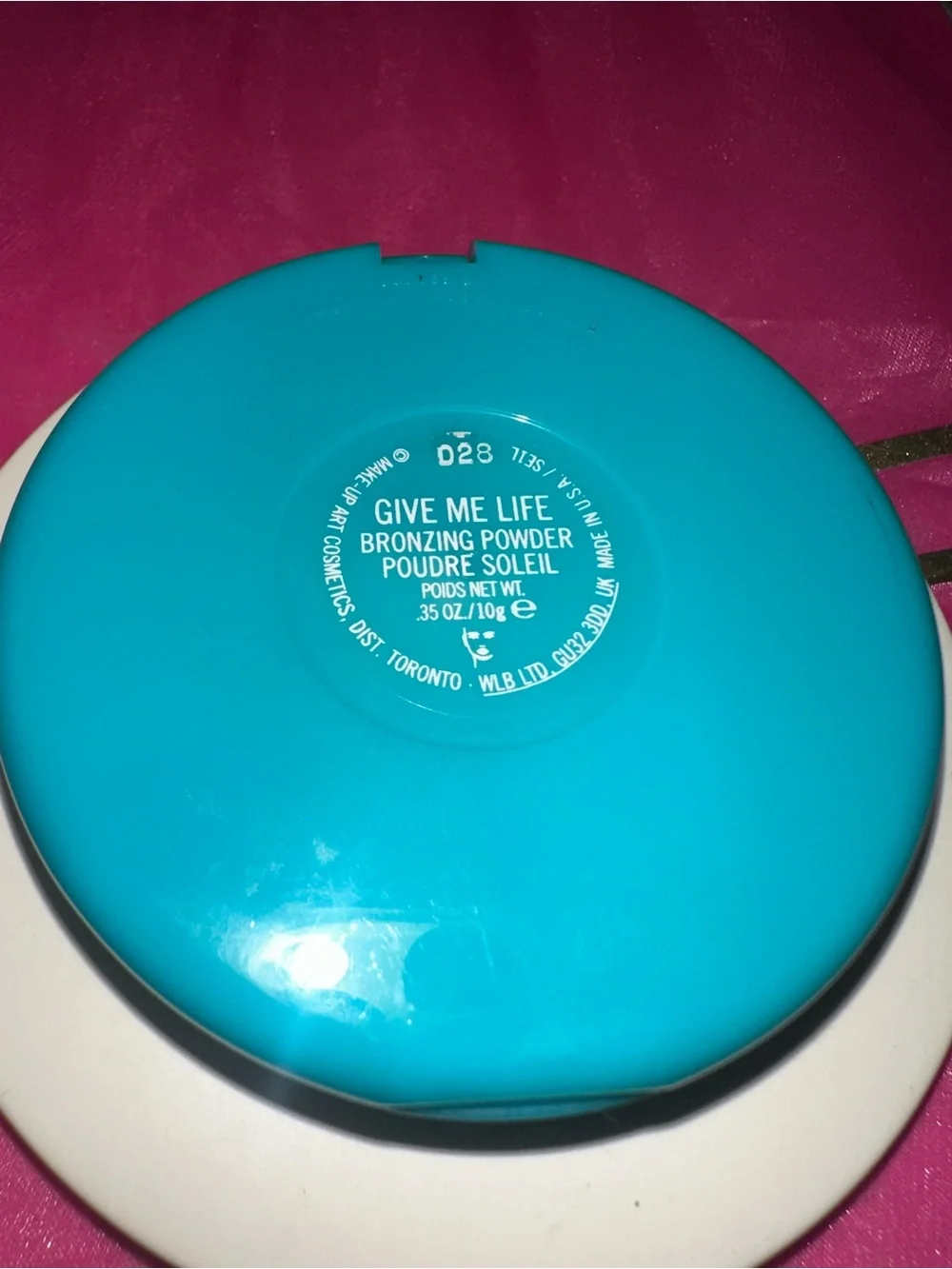 MAC Give Me Life Bronzing Powder